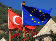 Vlaggen EU en Turkije