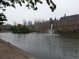 De Hofvijver op een mistige dag