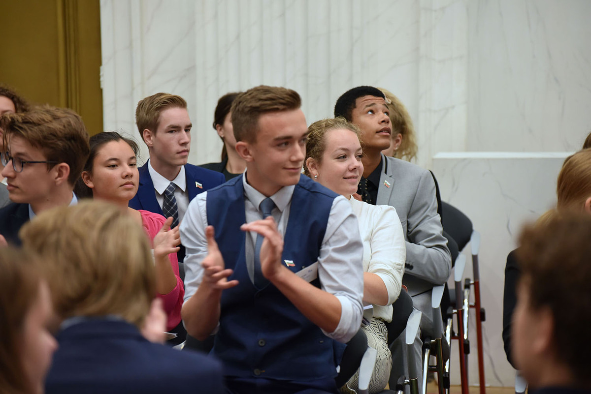 Foto's Eerste dag Algemene Vergaderingen van het Model European Parliament Nederland 2019