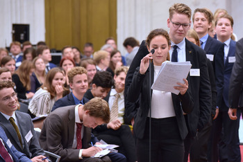 Foto's Eerste dag Algemene Vergaderingen van het Model European Parliament Nederland 2019