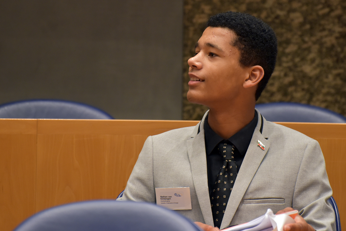 Foto's Tweede dag Algemene Vergaderingen van het Model European Parliament Nederland 2019