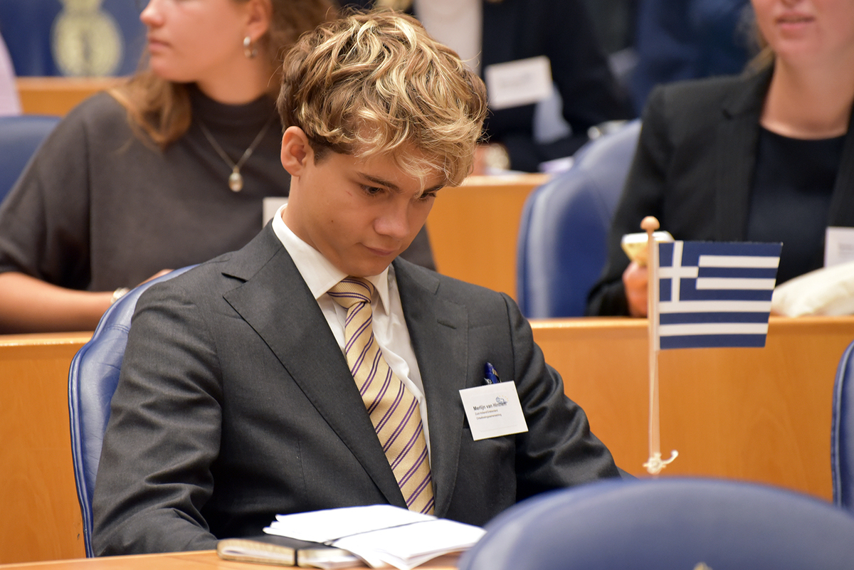 Foto's Tweede dag Algemene Vergaderingen van het Model European Parliament Nederland 2019