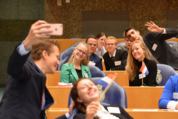 Foto's Tweede dag Algemene Vergaderingen van het Model European Parliament Nederland 2019