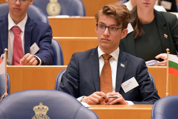 Foto's Tweede dag Algemene Vergaderingen van het Model European Parliament Nederland 2019