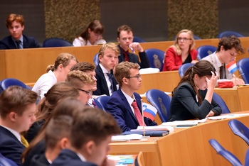 Foto's Tweede dag Algemene Vergaderingen van het Model European Parliament Nederland 2019