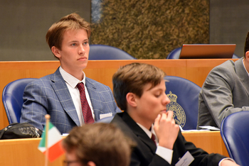 Foto's Tweede dag Algemene Vergaderingen van het Model European Parliament Nederland 2019