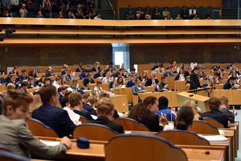 Foto's Tweede dag Algemene Vergaderingen van het Model European Parliament Nederland 2019