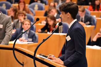 Foto's Tweede dag Algemene Vergaderingen van het Model European Parliament Nederland 2019