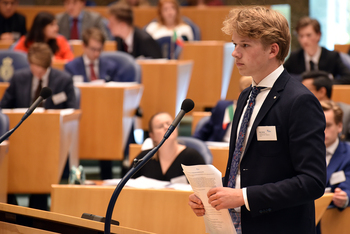 Foto's Tweede dag Algemene Vergaderingen van het Model European Parliament Nederland 2019