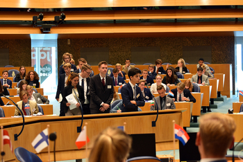 Foto's Tweede dag Algemene Vergaderingen van het Model European Parliament Nederland 2019