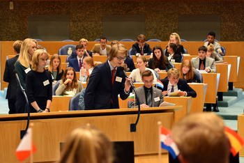 Foto's Tweede dag Algemene Vergaderingen van het Model European Parliament Nederland 2019