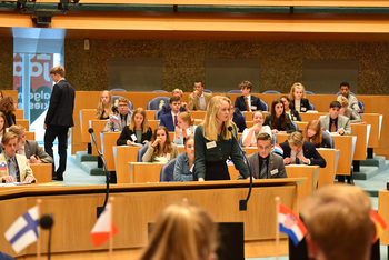 Foto's Tweede dag Algemene Vergaderingen van het Model European Parliament Nederland 2019