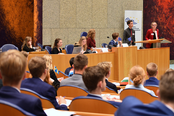 Foto's Tweede dag Algemene Vergaderingen van het Model European Parliament Nederland 2019