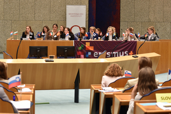 Foto's Tweede dag Algemene Vergaderingen van het Model European Parliament Nederland 2019