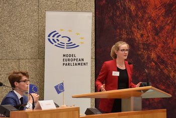 Foto's Tweede dag Algemene Vergaderingen van het Model European Parliament Nederland 2019