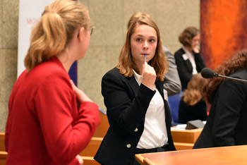 Foto's Tweede dag Algemene Vergaderingen van het Model European Parliament Nederland 2019