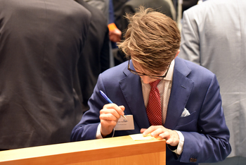 Foto's Tweede dag Algemene Vergaderingen van het Model European Parliament Nederland 2019