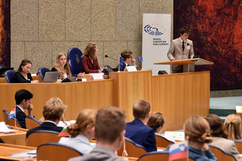 Foto's Tweede dag Algemene Vergaderingen van het Model European Parliament Nederland 2019