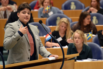 Foto's Tweede dag Algemene Vergaderingen van het Model European Parliament Nederland 2019