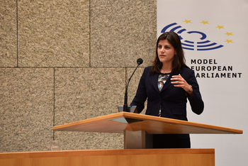 Foto's Tweede dag Algemene Vergaderingen van het Model European Parliament Nederland 2019