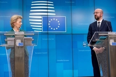 Ursula von der Leyen, on the left, and Charles Michel 