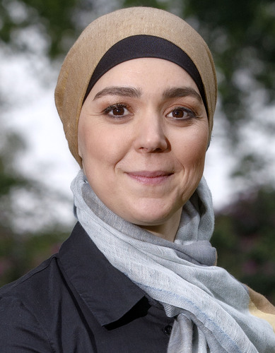 A. (Esmah)  Lahlah