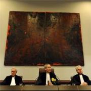 Een rechtbank in zitting